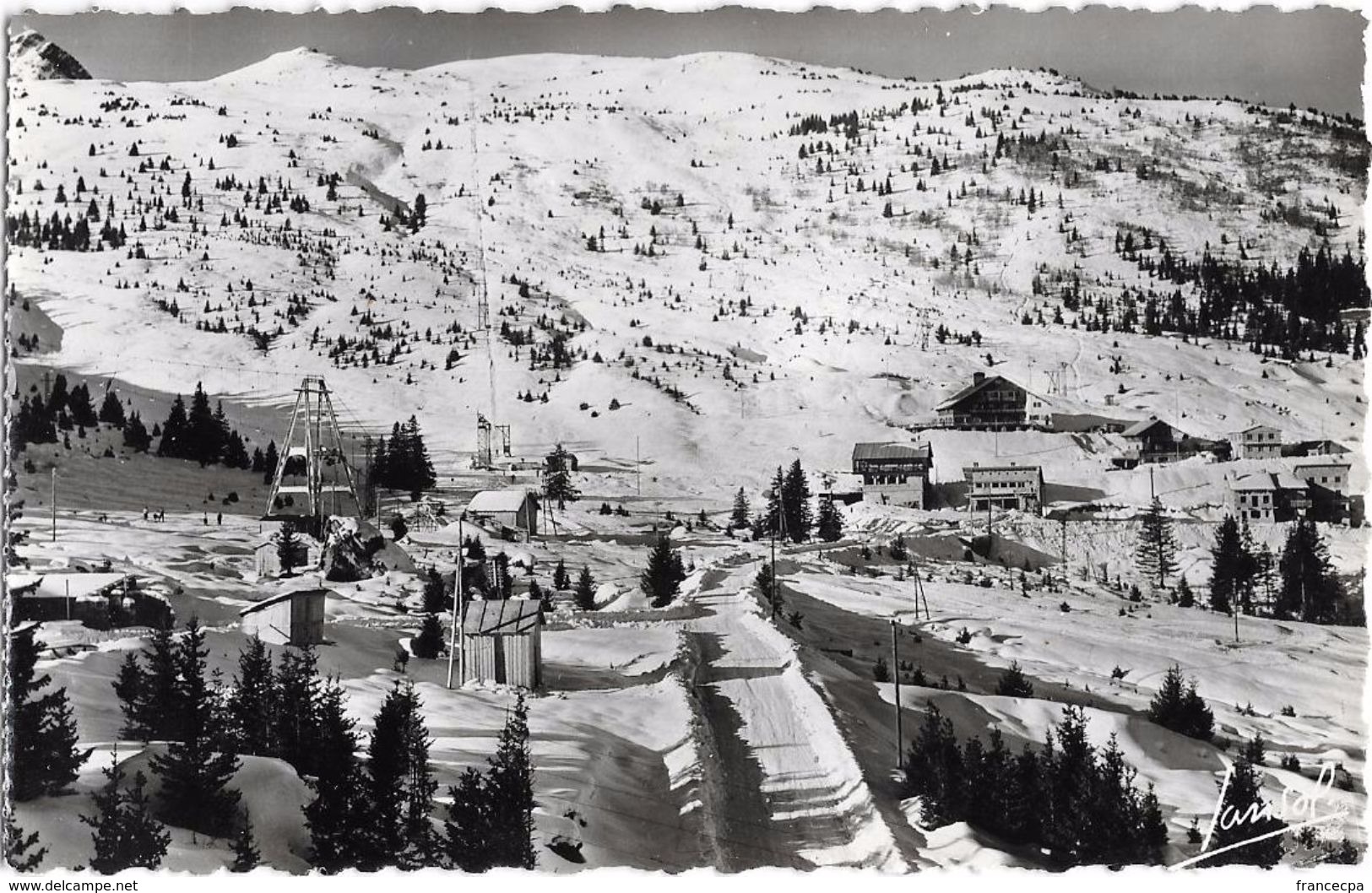 73-074 - SAVOIE - COUCHEVEL - Vue Générale Et Le Téléski Du Col De La Loze - Courchevel