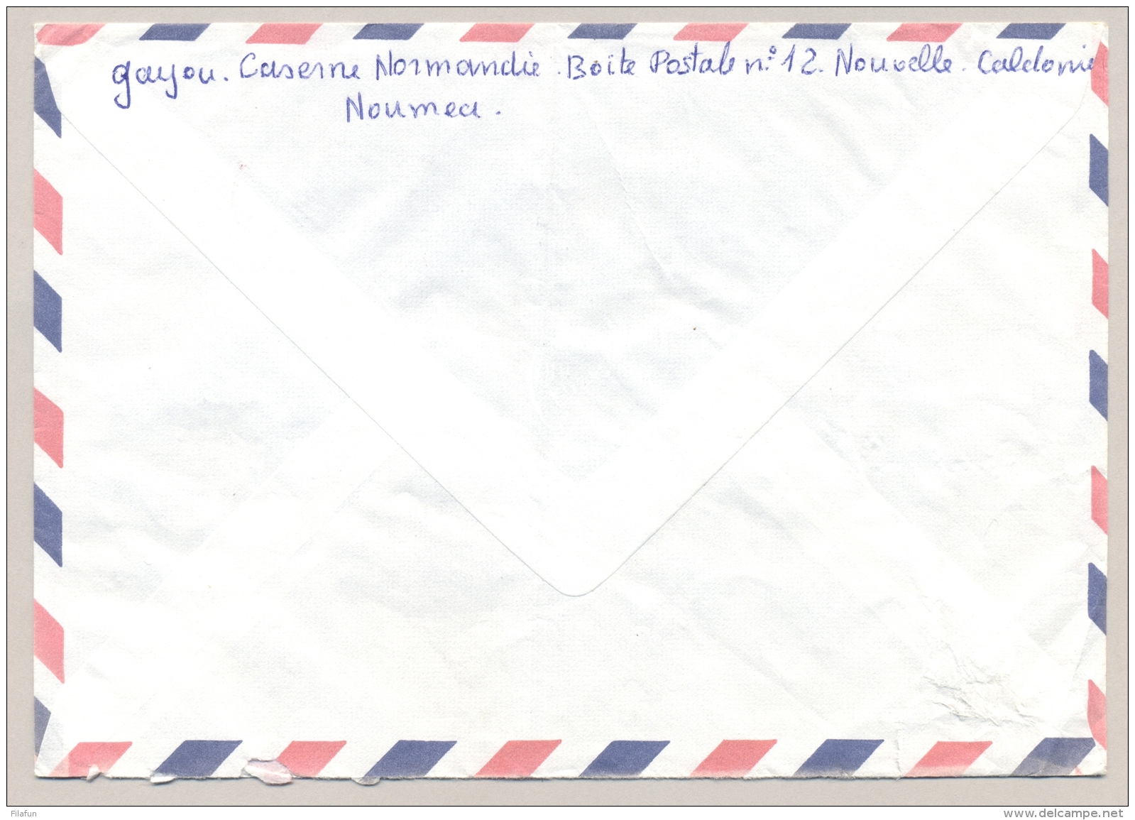 Nouvelle Caledonie - 1979 - 3 Stamps On Cover From Mont Dore To Tampon / La Reunion - Brieven En Documenten