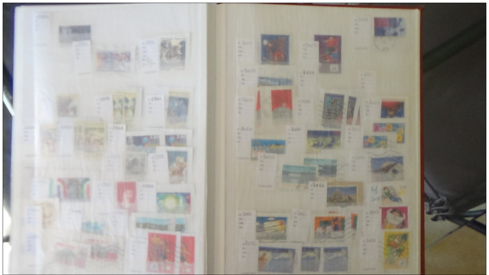 C Carton dont PA 15 (400&euro;) + 182 (625&euro;) + oblitérés de France + courrier + album timbres ... Voir commentaires