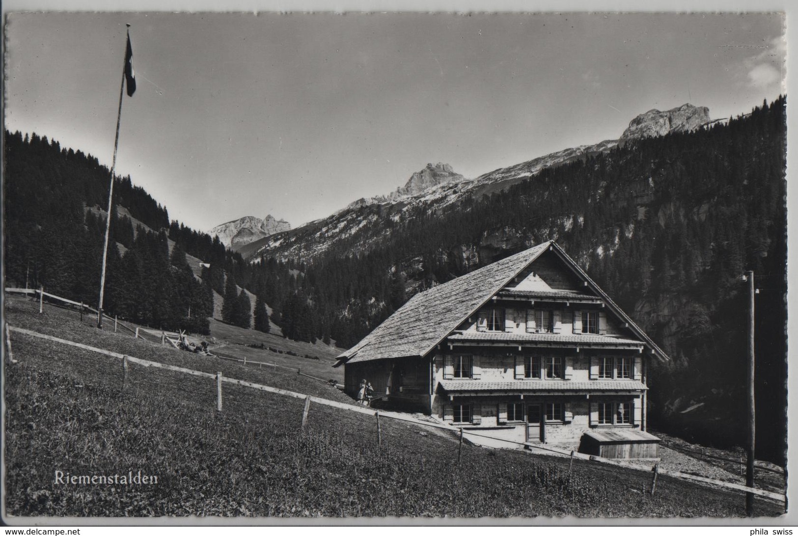 Riemenstalden - Berghaus St. Bernhard Alp Kirchrüti - Animee - Photo: Hugo  Kopp No. 9710 - Riemenstalden