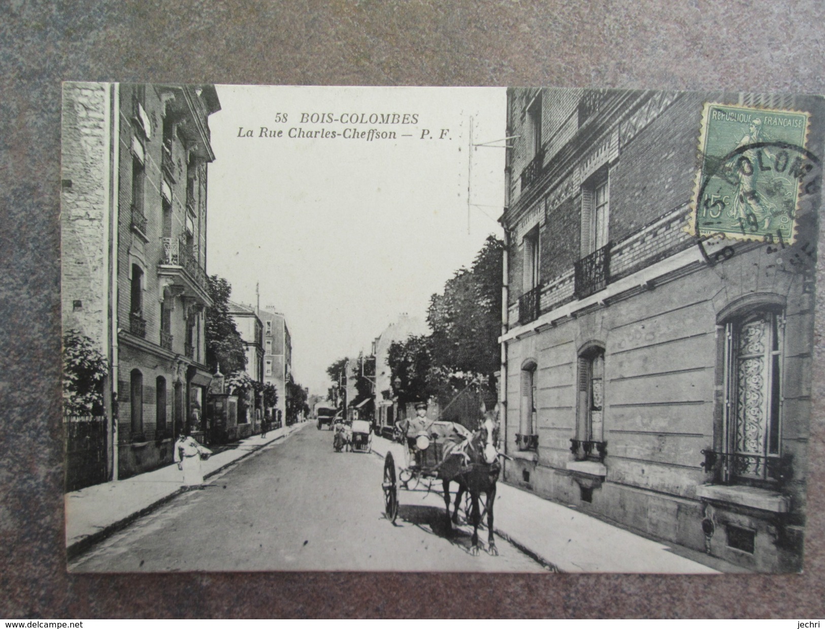 BOIS COLOMBES . LA RUE CHARLES CHEFFSON . ATTELAGE DE CHEVAL - Autres & Non Classés