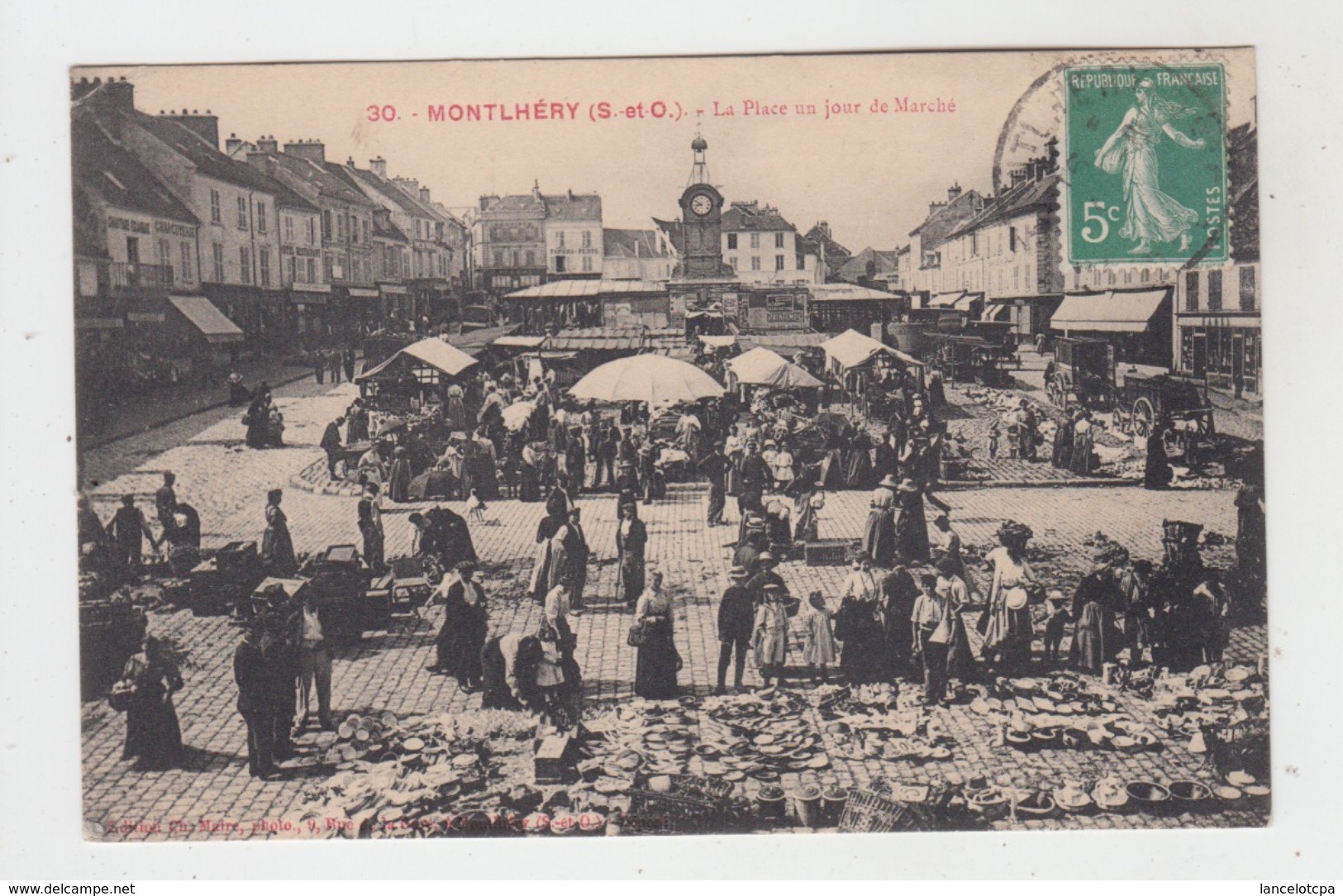 91 - MONTLHERY / LA PLACE UN JOUR DE MARCHE - Montlhery