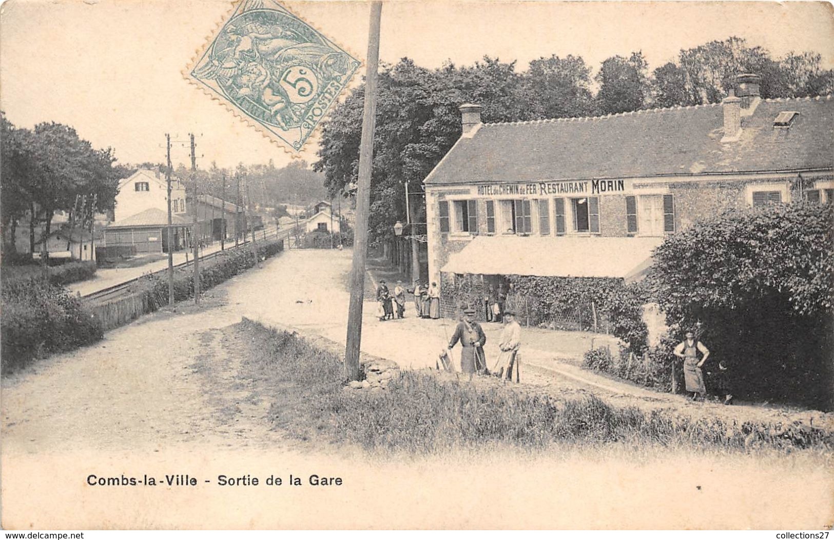 77-COMBS-LA-VILLE- SORTIE DE LA GARE - Combs La Ville