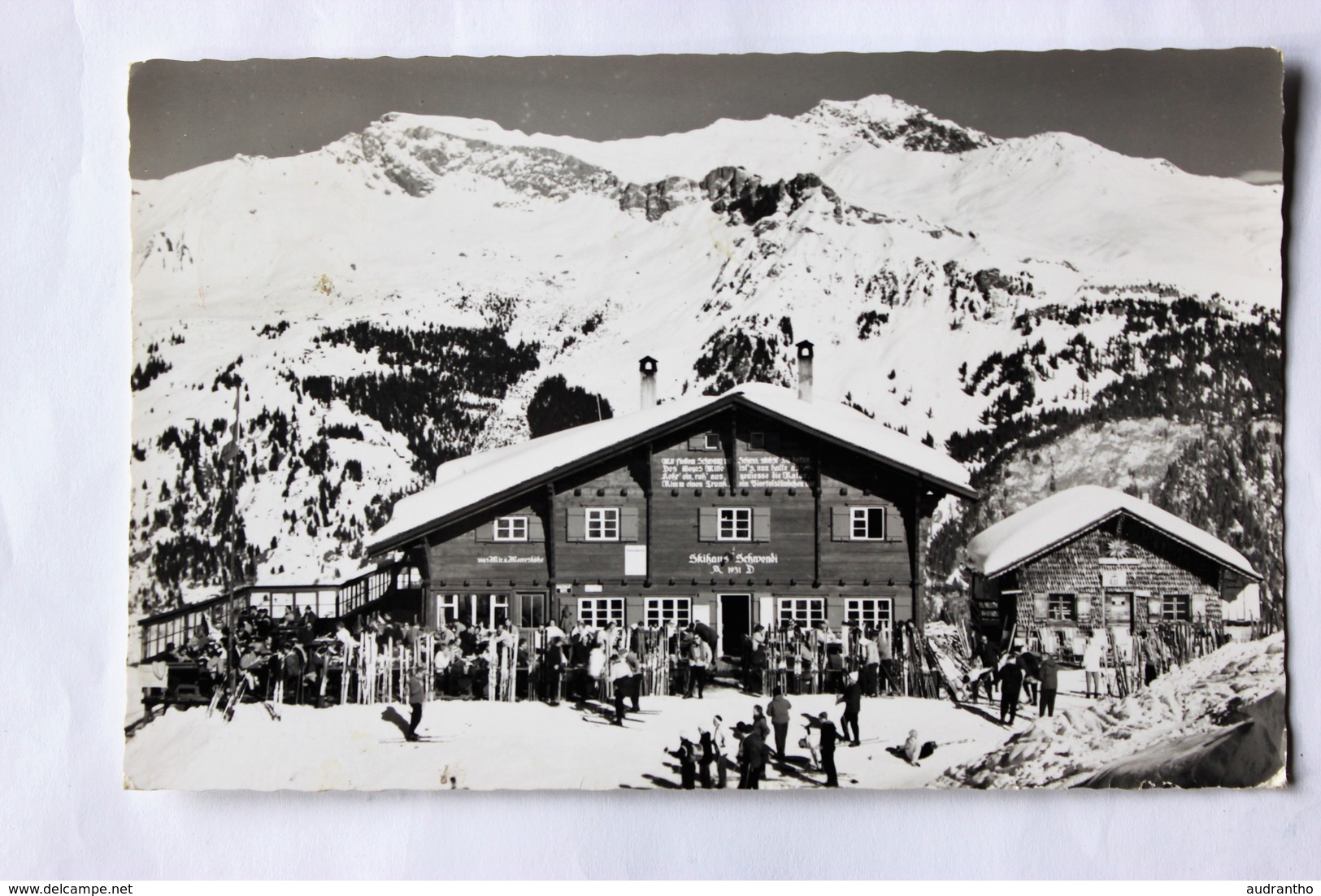 CPSM Suisse KUBLIS Skihaus Schwendi Route Parsenn 1965 Animé Nombreux Skieurs - Küblis