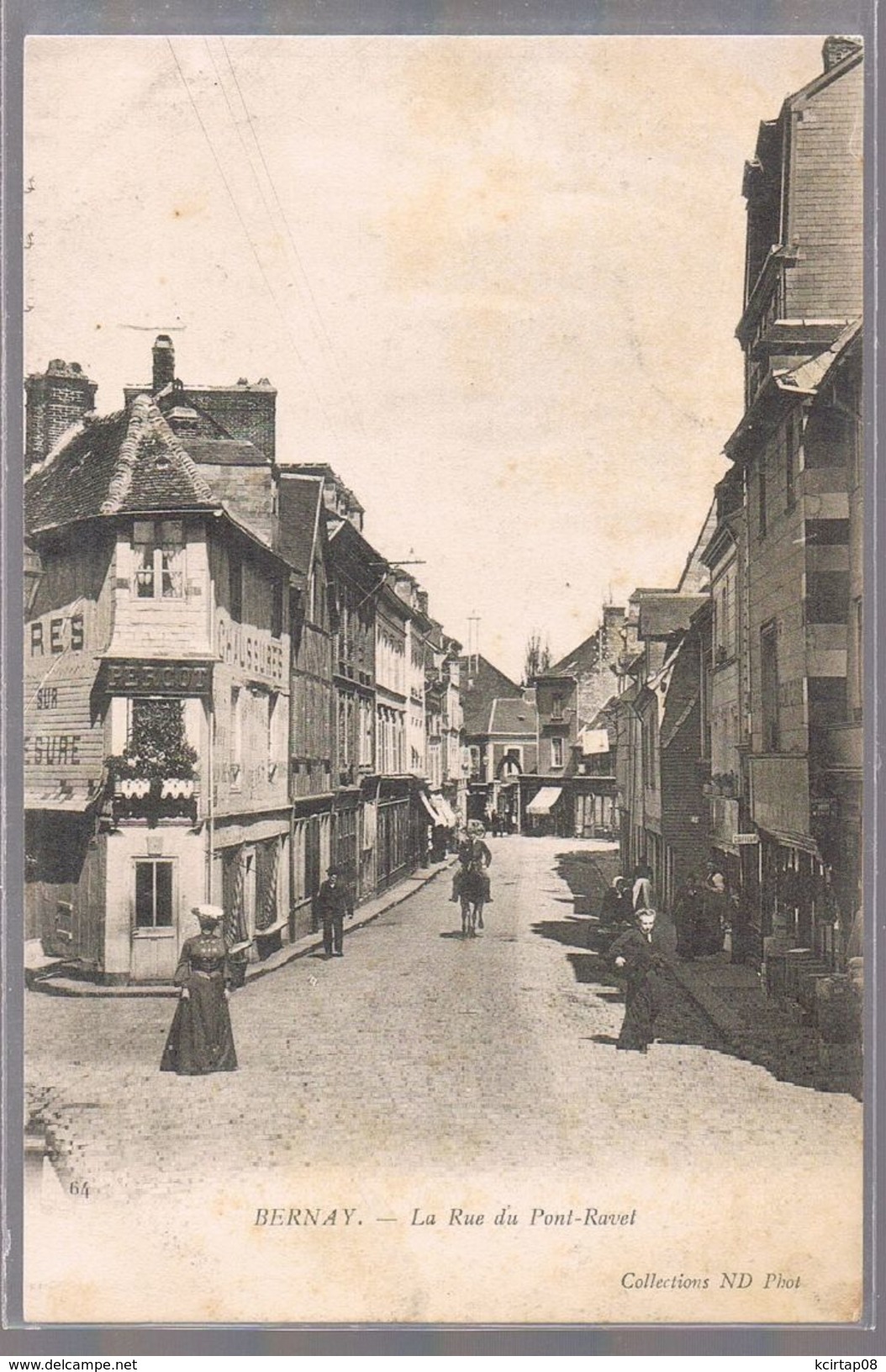 BERNAY . La Rue Du Pont - Ravet . - Bernay