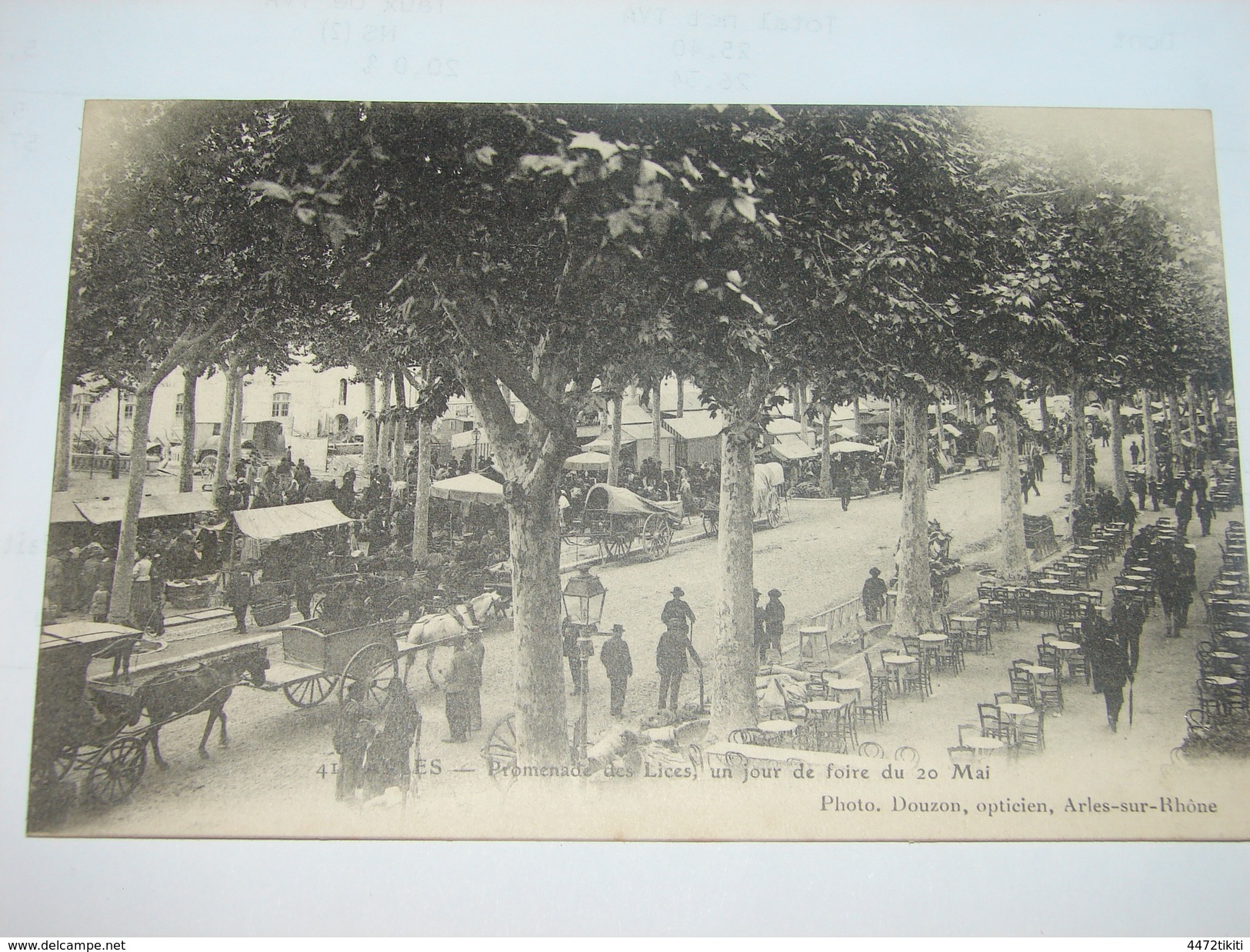 C.P.A - Arles (13) - Promenade Des Lices - Un Jour De Foire - 1919 - SPL (K80) - Arles