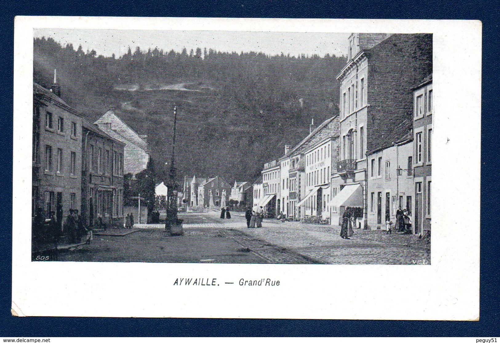 Aywaille.( Liège) Grand' Rue. Passants. Ca 1900 - Aywaille