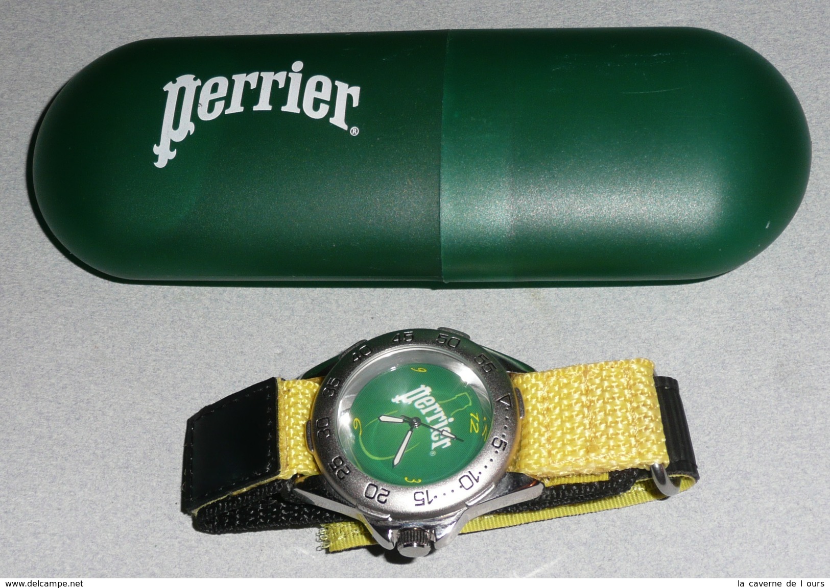 Rare Montre à Quartz PERRIER Bracelet Velcro, état Neuf Avec Sa Boite - Montres Publicitaires