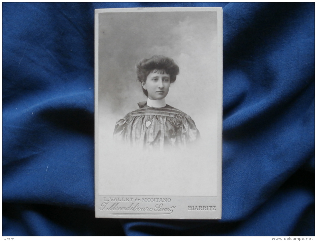 Photo CDV L. Vallet De Montano à Biarritz - Beau Portrait Nuage Jeune Femme Vers 1900 L322 - Anciennes (Av. 1900)