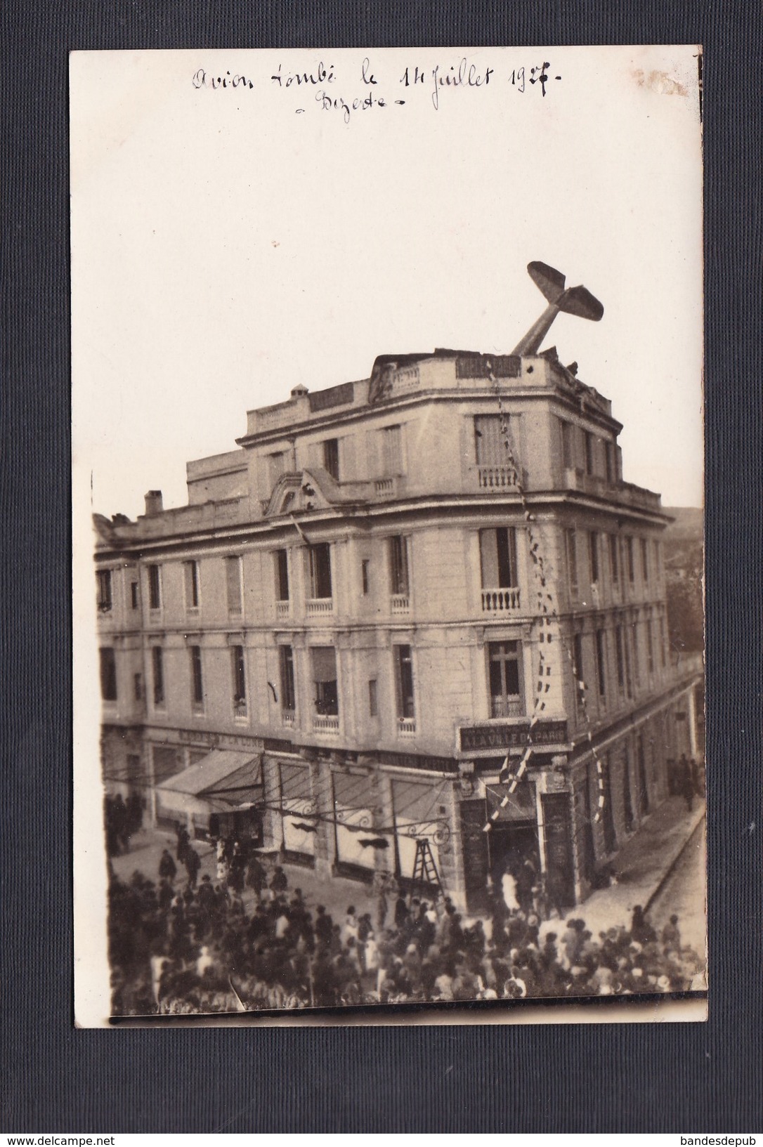 Carte Photo Aviation Accident Crash  Avion Tombé Sur Magasin A La Ville De Paris à Bizerte Tunisie 14 Juillet 1927 - Accidents