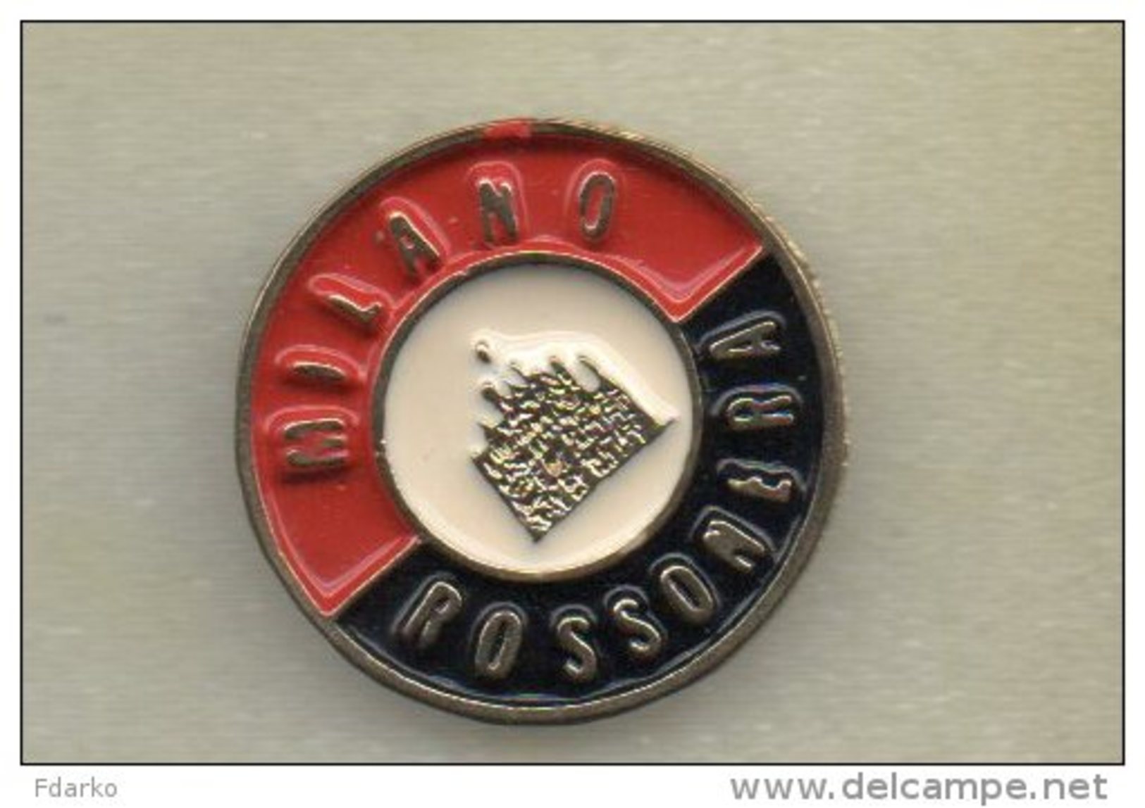 Mi2 Milano Rossonere Soccer Pins Gruppo Calcio Football Pin Sport Milan Duomo - Calcio