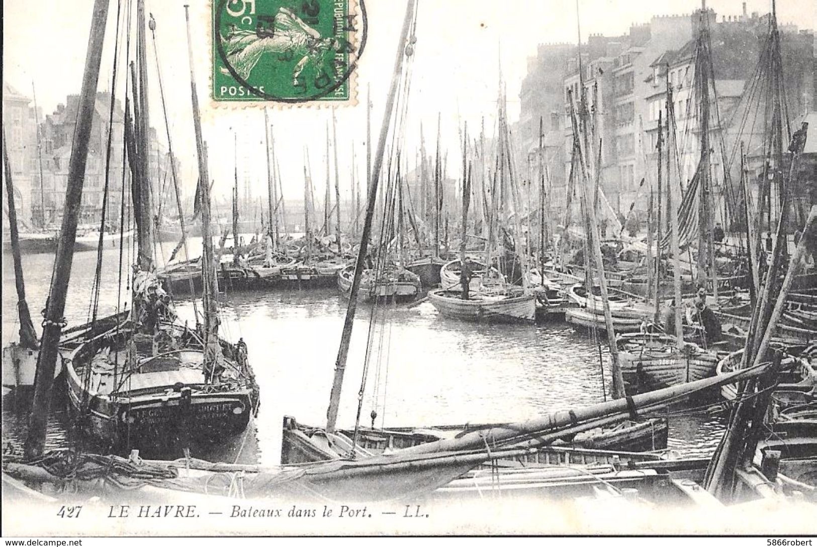 CARTE POSTALE ORIGINALE ANCIENNE : LE HAVRE  LES BATEAUX DE PECHE DANS LE PORT ANIMEE SEINE MARITIME (76) - Visvangst