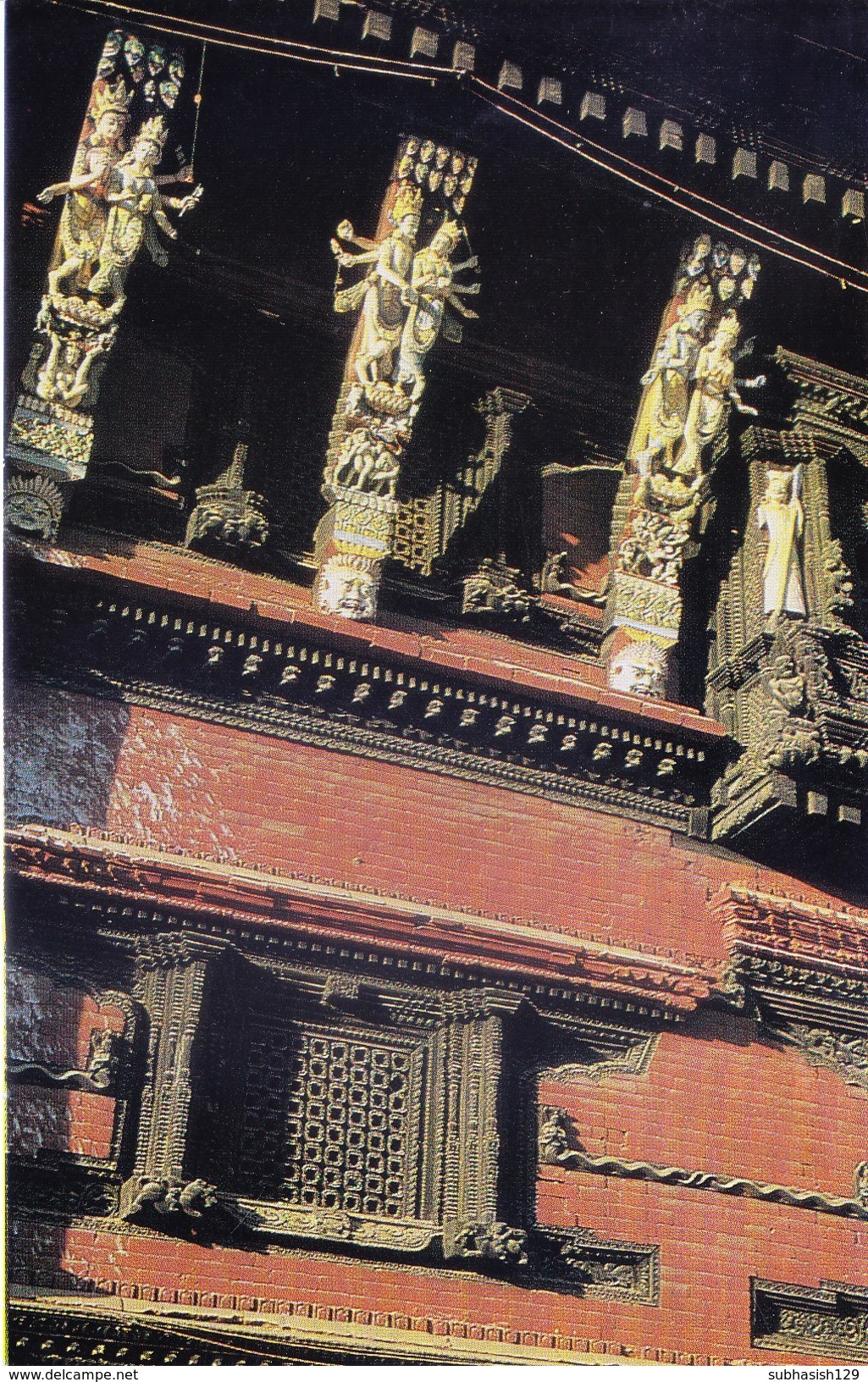 NEPAL - COLOUR PICTURE POST CARD - WOOD CARVING, KATHMANDU - TOURISM / TRAVEL THEME - Nepal