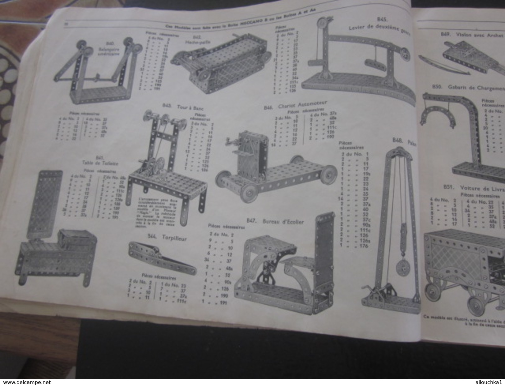 MECCANO-3 CATALOGUES Reliés USINES A BOBIGNY-1947-GRUE-LOCOMOTIVE-AVION HYDRAVION-CAMION-TRACTEUR-SULKY-MANEGE-TANK-Jeux