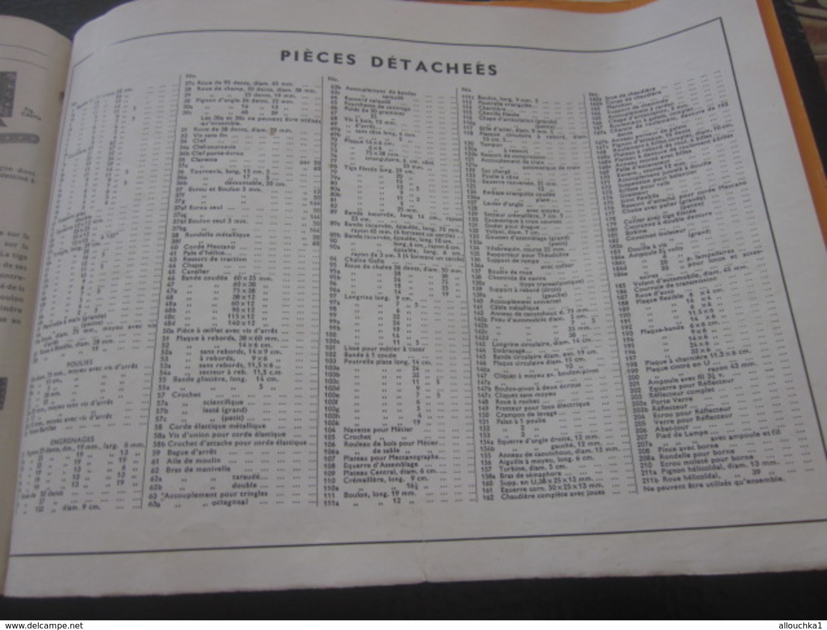 MECCANO-3 CATALOGUES Reliés USINES A BOBIGNY-1947-GRUE-LOCOMOTIVE-AVION HYDRAVION-CAMION-TRACTEUR-SULKY-MANEGE-TANK-Jeux