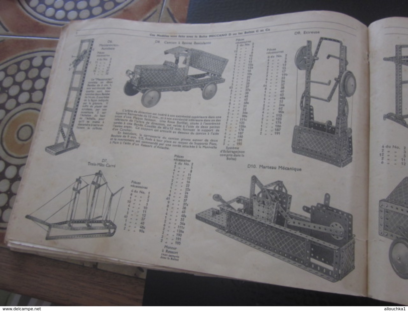 MECCANO-3 CATALOGUES Reliés USINES A BOBIGNY-1947-GRUE-LOCOMOTIVE-AVION HYDRAVION-CAMION-TRACTEUR-SULKY-MANEGE-TANK-Jeux