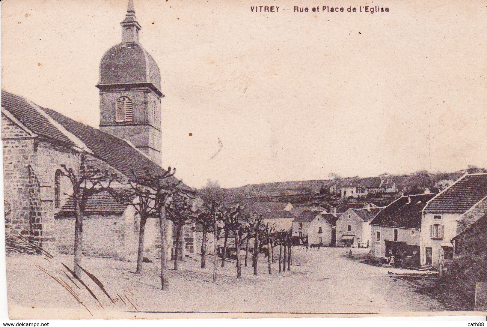 VITREY - Rue Et Place De L'Eglise - Autres & Non Classés