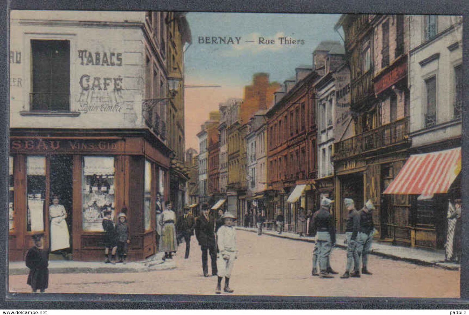 Carte Postale  27.  Bernay  Rue Thiers   Trés Beau Plan - Bernay