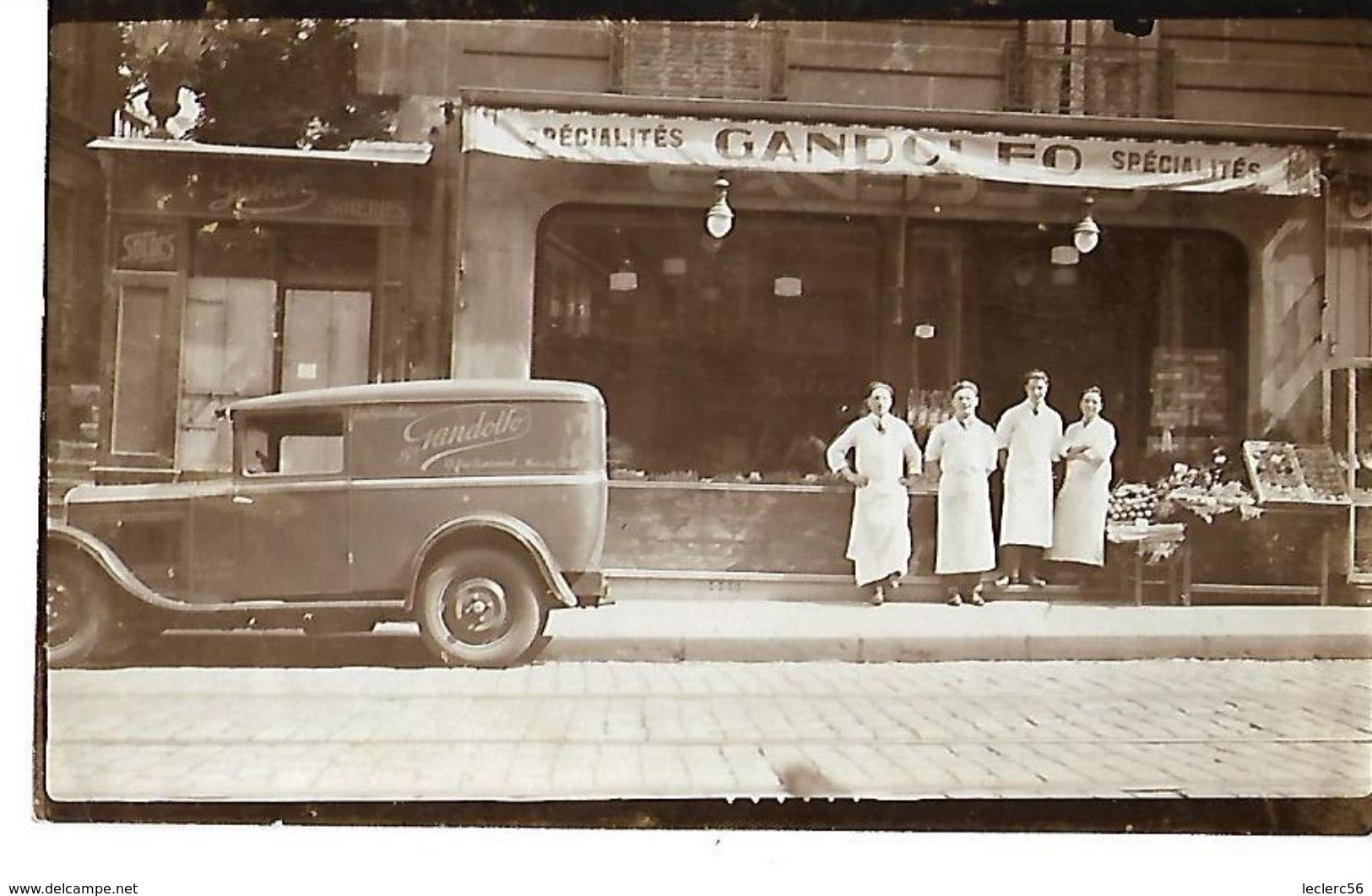 PHOTO 110 X 70 Mm ANIMEE DEVANTURE DE MAGASIN MAISON GANDOLFO PARIS SPECIALITES EPICERIE FINE VOITURE ANCIENNE - Métiers