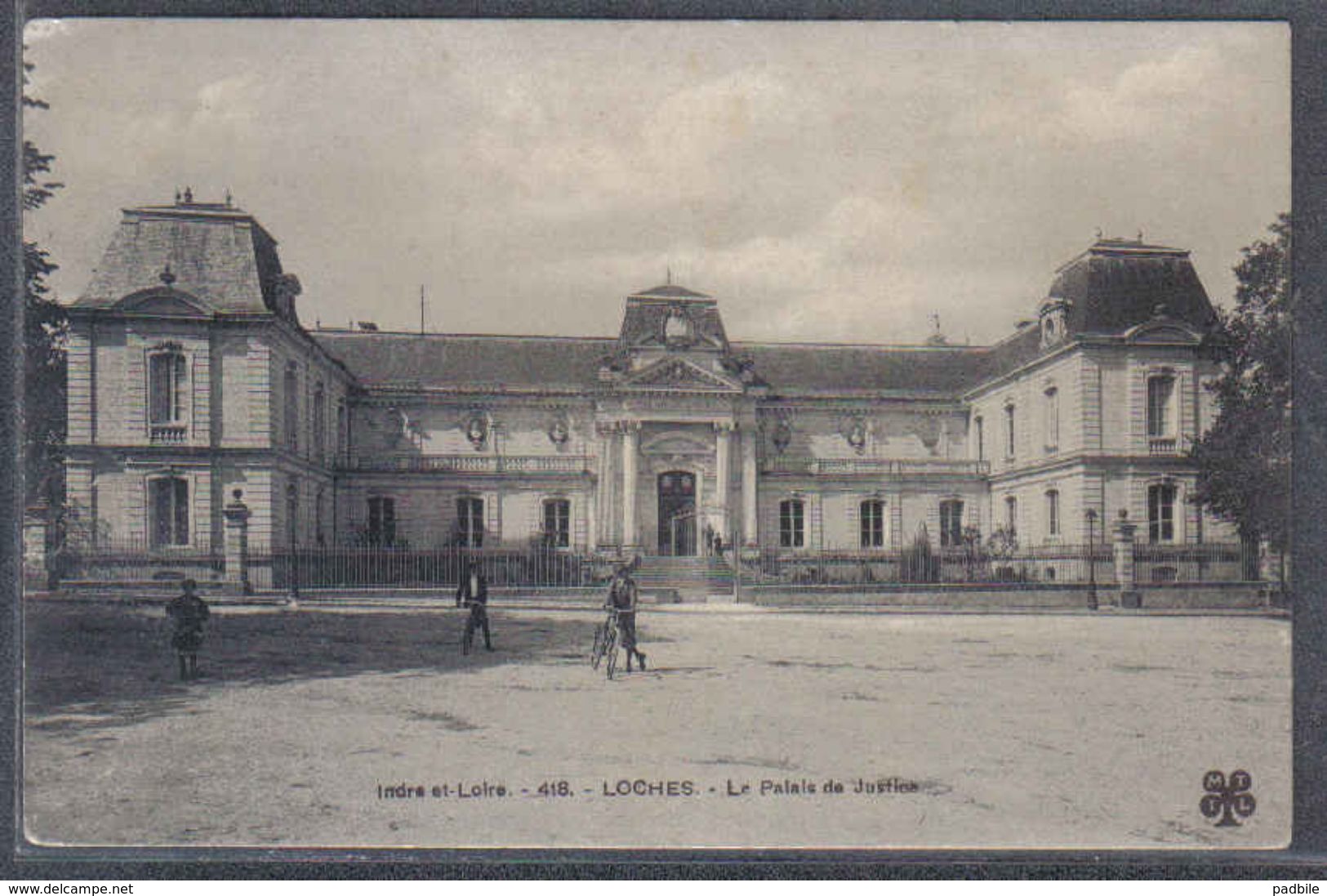 Carte Postale  37. Loches  Le Palais De Justice Trés Beau Plan - Loches