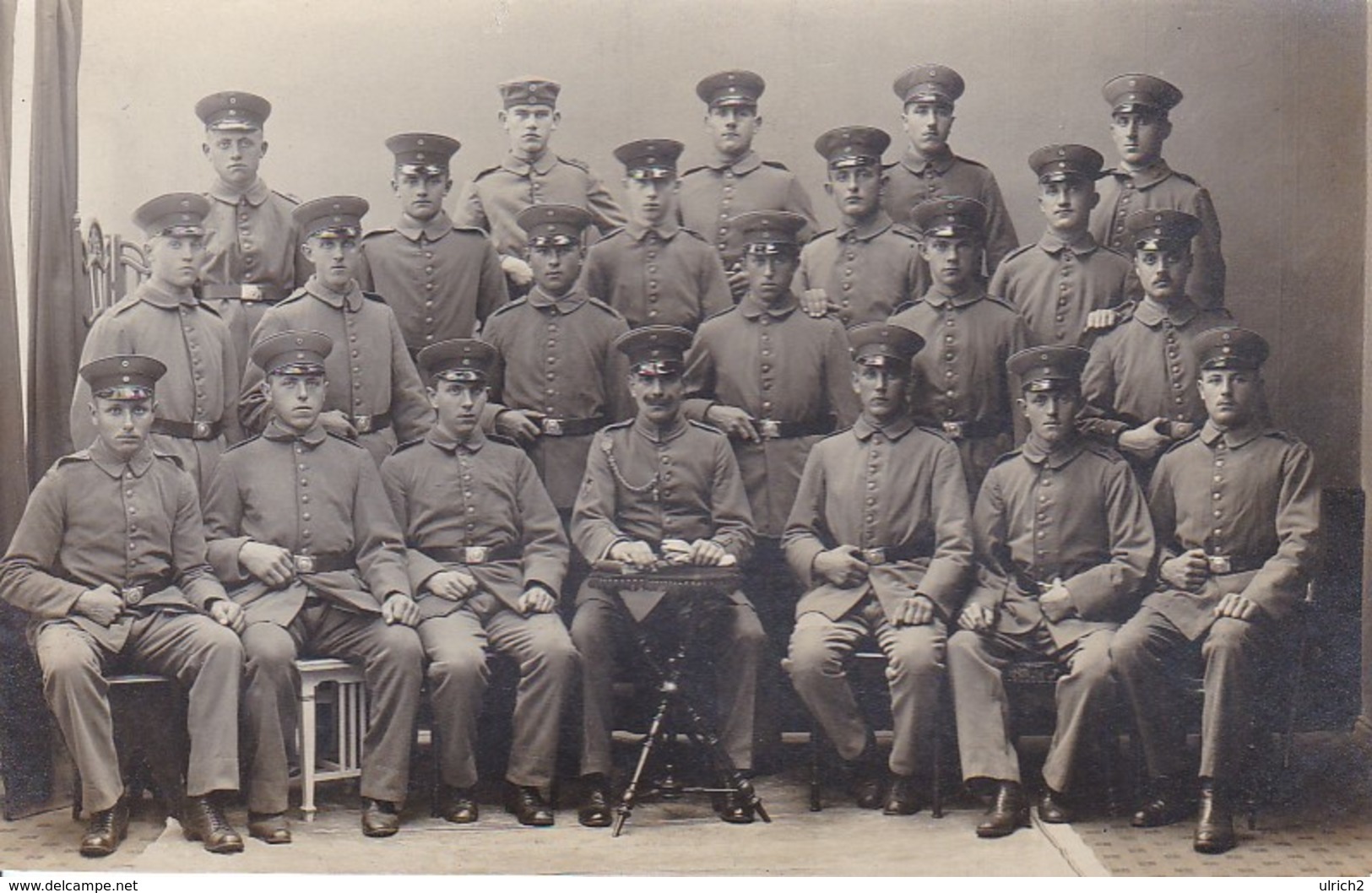 AK Foto Gruppe Deutsche Soldaten - Atelier Hartmann, Dessau - 1. WK (30237) - Weltkrieg 1914-18