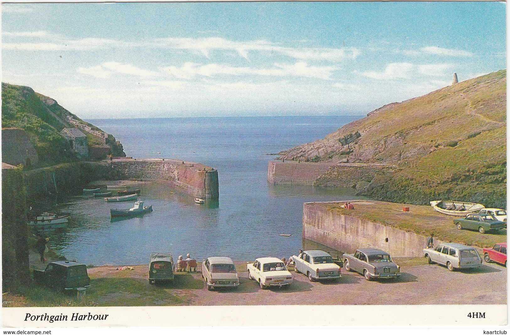 Porthgain Harbour: FORD ANGLIA 250 VAN, AUSTIN A60 & 1800, HILLMAN HUNTER '70, HUMBER HAWK SERIES IV, FORD SUPER ESTATE - Toerisme