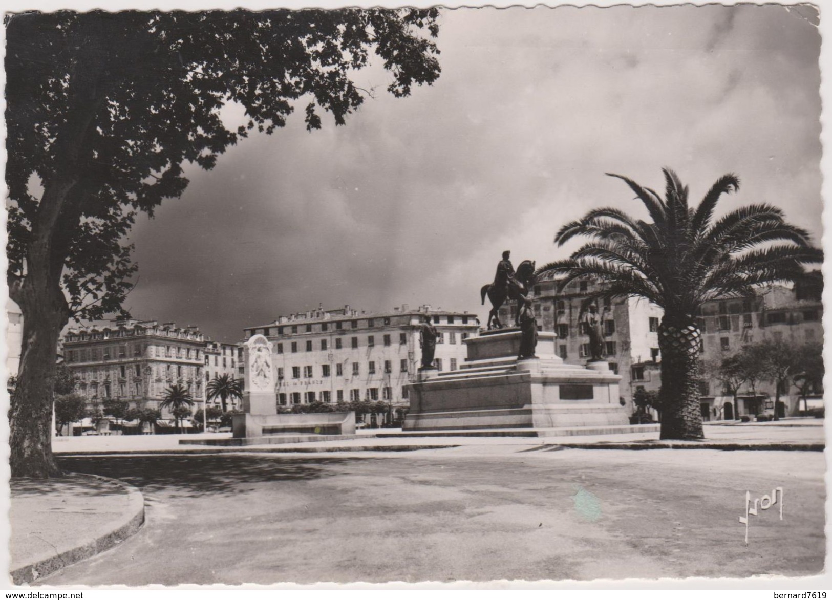 20 Ajaccio La Place Du Diamant - Ajaccio