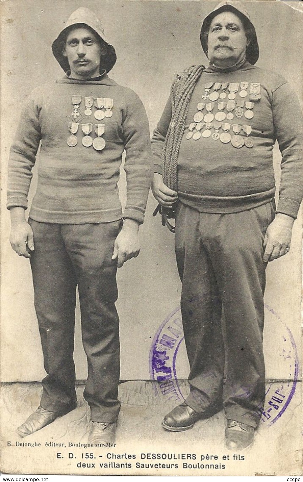 CPA Boulogne Carte Photo Charles Dessouliers Père Et Fils Sauveteurs Boulonnais - Boulogne Sur Mer