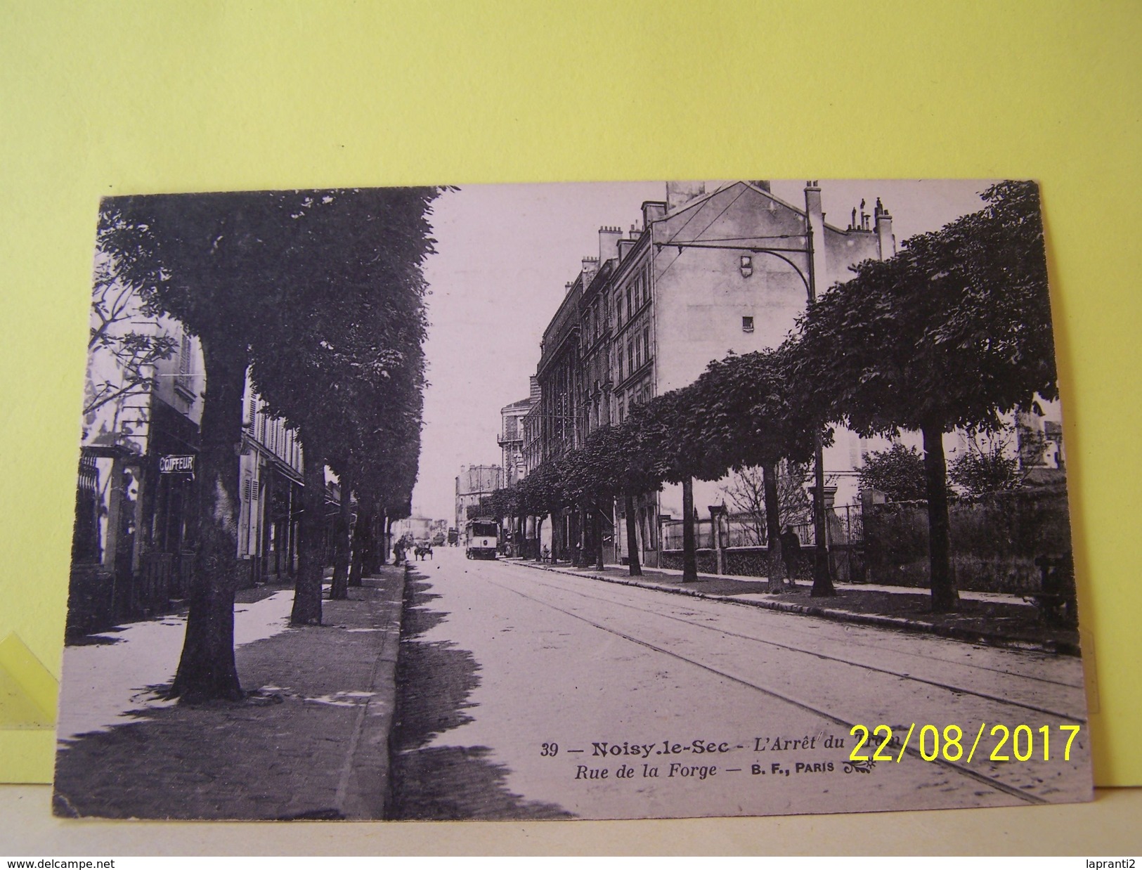 NOISY-LE-SEC (SEINE SAINT DENIS) L'ARRET DU TRAM - Noisy Le Sec