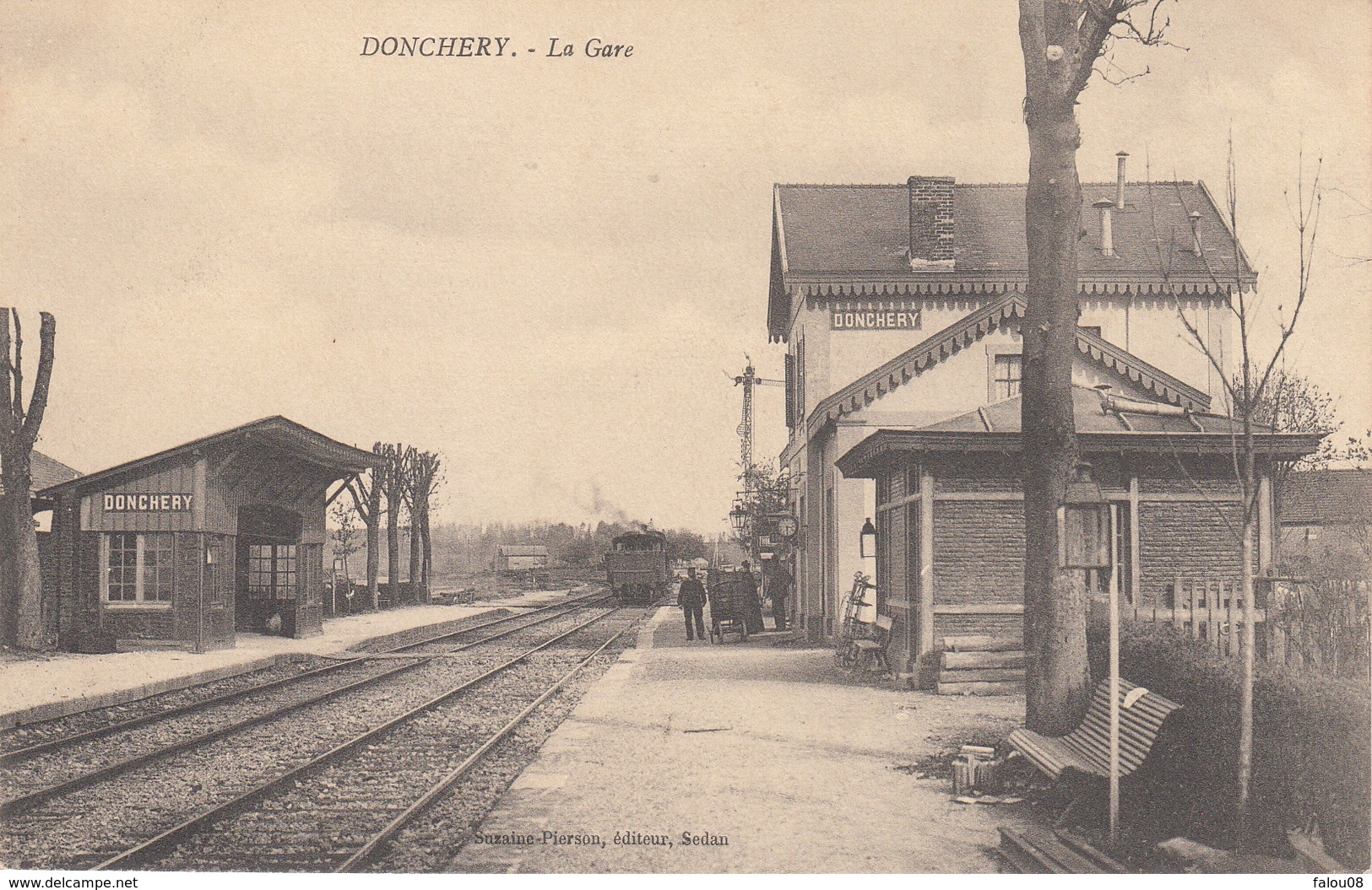 Donchery - La Gare (vue Rare) - Autres & Non Classés