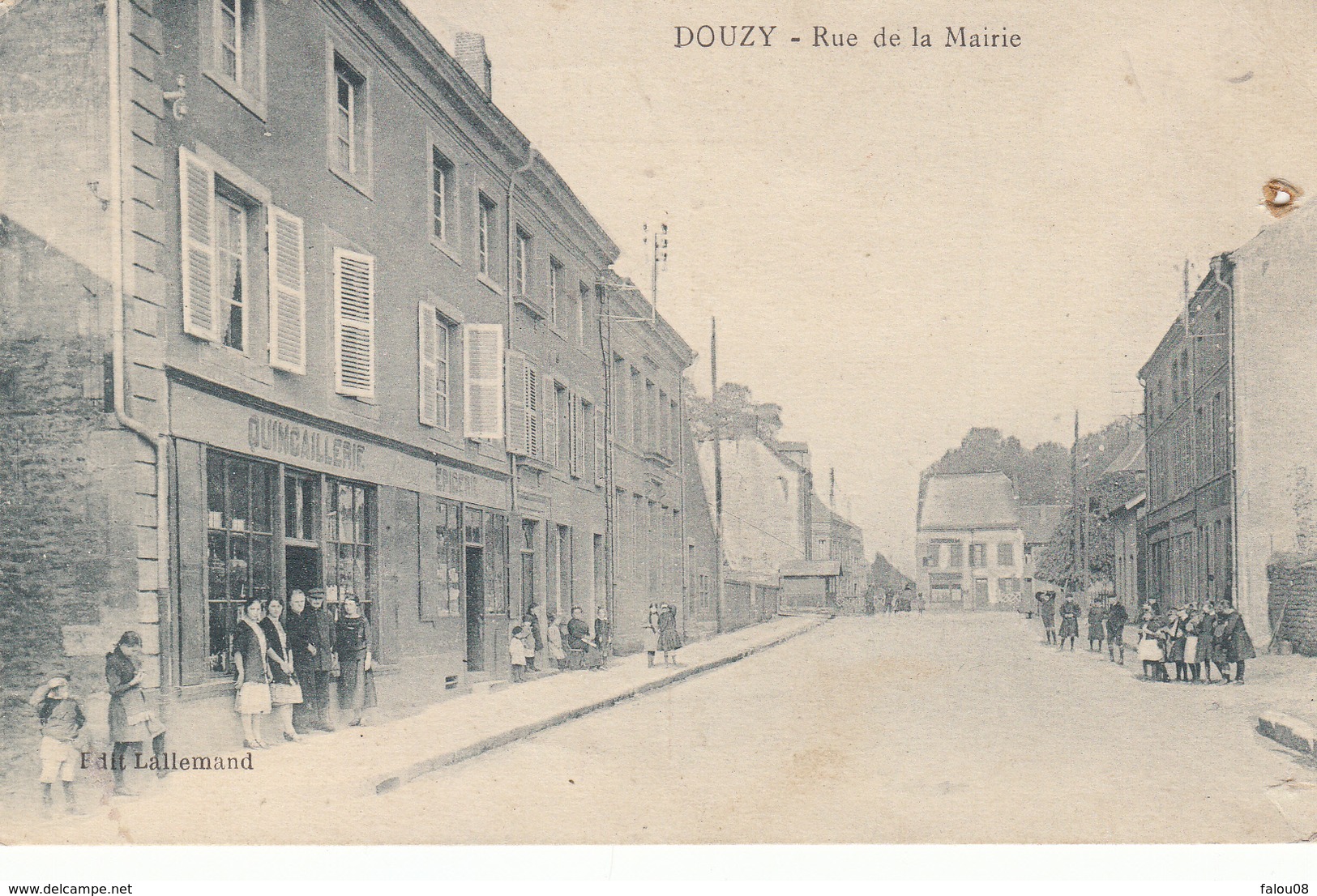 Douzy - Rue De La Mairie - Autres & Non Classés