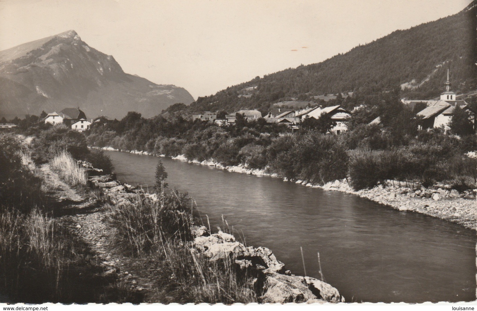 17 / 8 / 247   MARIGNIER  ( 74 )  VUE  GÉNÉRALE  ET  LA POINTE  D' ANDEY  -  CPSM2,00 - Autres & Non Classés