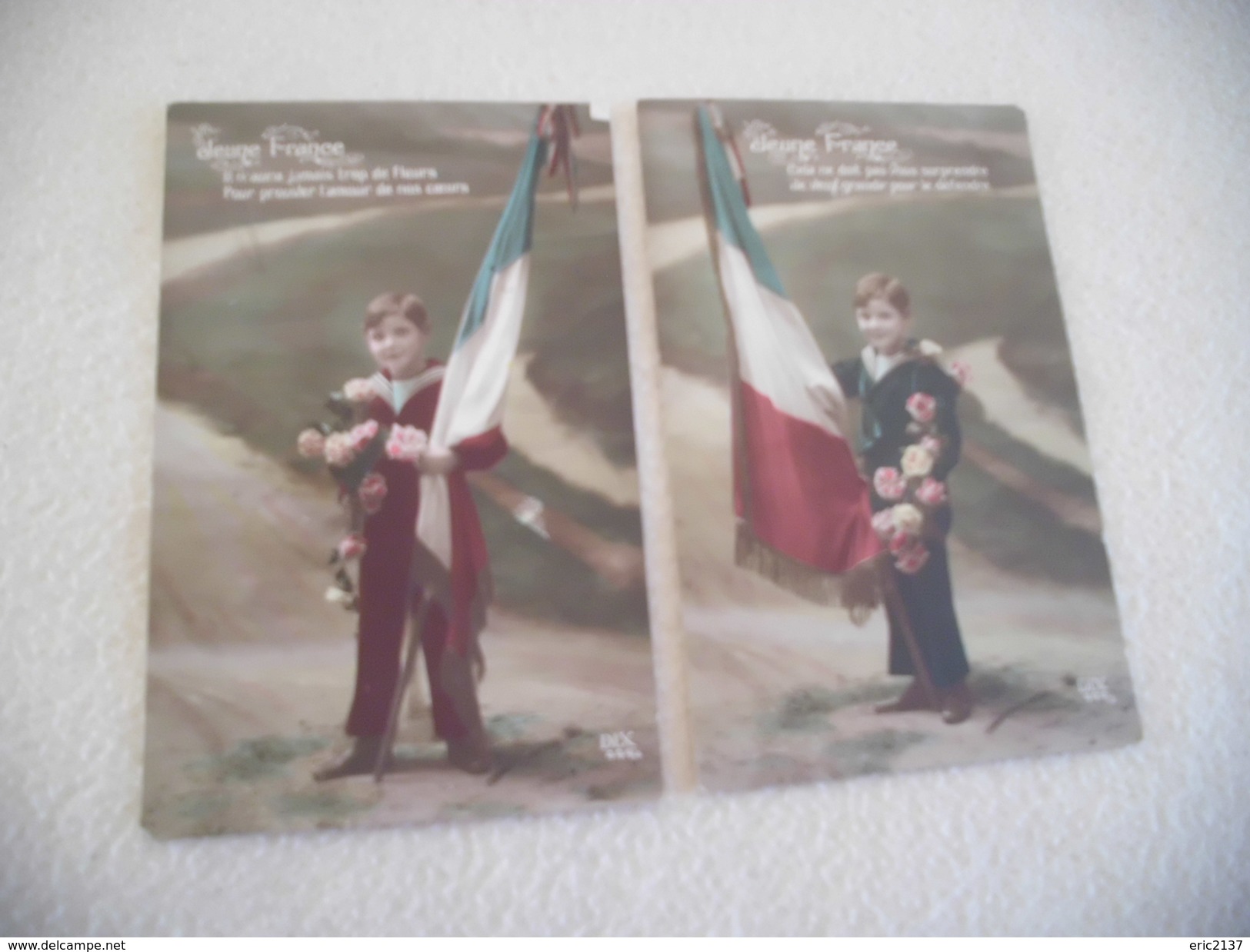 2 CARTES ..JEUNE GARCON ET DRAPEAU FRANCAIS ...JEUNE FRANCE - Patriotiques