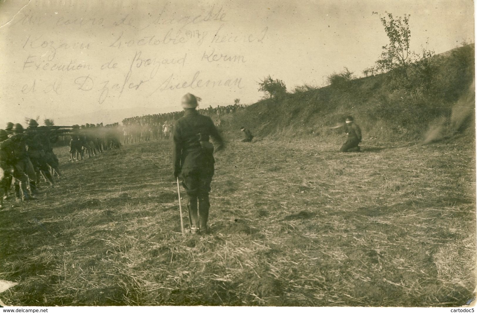 Carte Photo Extrêmement Rare Kosani 4 Octobre 1917 Exécution De Bazard Kerim Et Dzafer Sueleman - War 1914-18