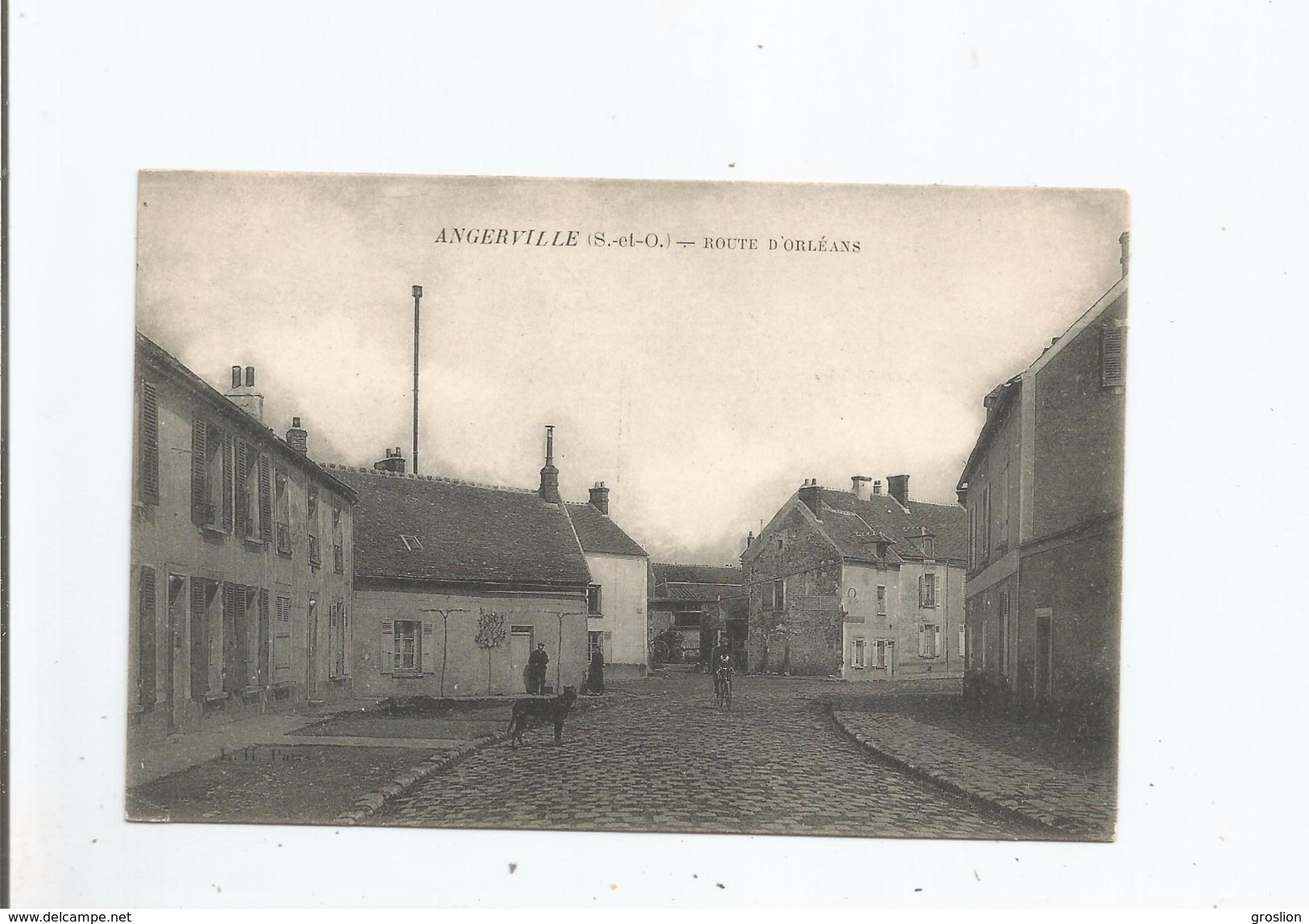 ANGERVILLE (S ET O) ROUTE D'ORLEANS  (CHIEN CYCLISTE ET PETITE ANIMATION) - Angerville