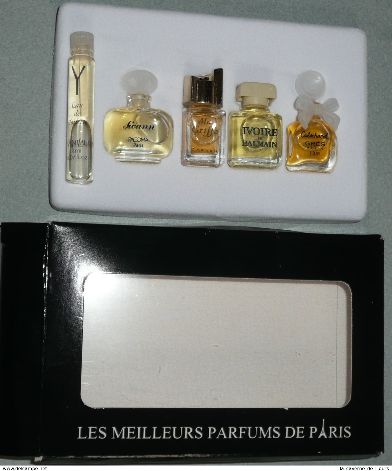Rare Coffret "Les Meilleurs Parfums De Paris", 4 Miniatures Et 1 échantillon, Carven Pacoma Balmain Grès - Miniatures Femmes (sans Boite)
