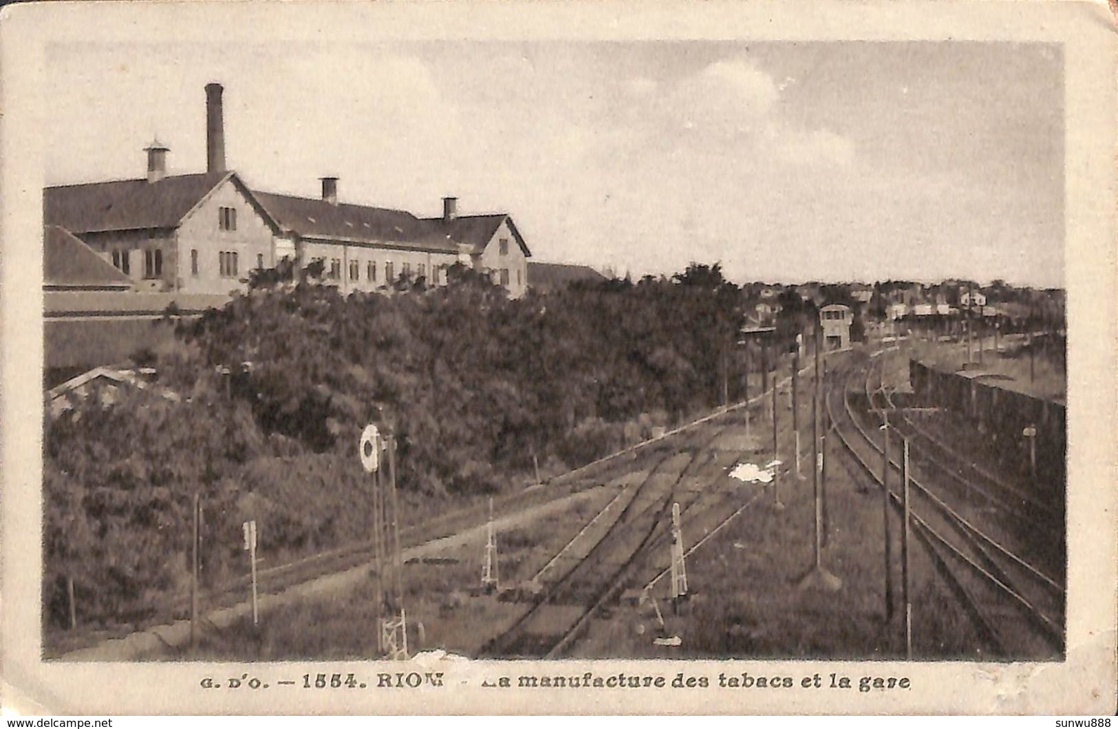 63 - Riom - La Manufacture Des Tabacs Et La Gare (1933) - Riom