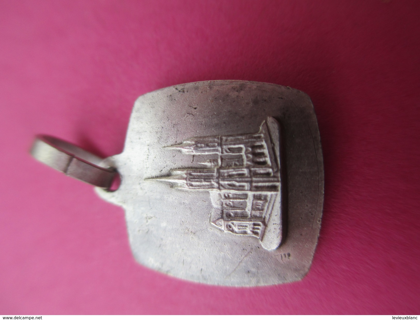 Petite Médaille Religieuse Ancienne /Notre Dame De PONT-MAIN / Laval/ XXéme Siécle    CAN449 - Religión & Esoterismo