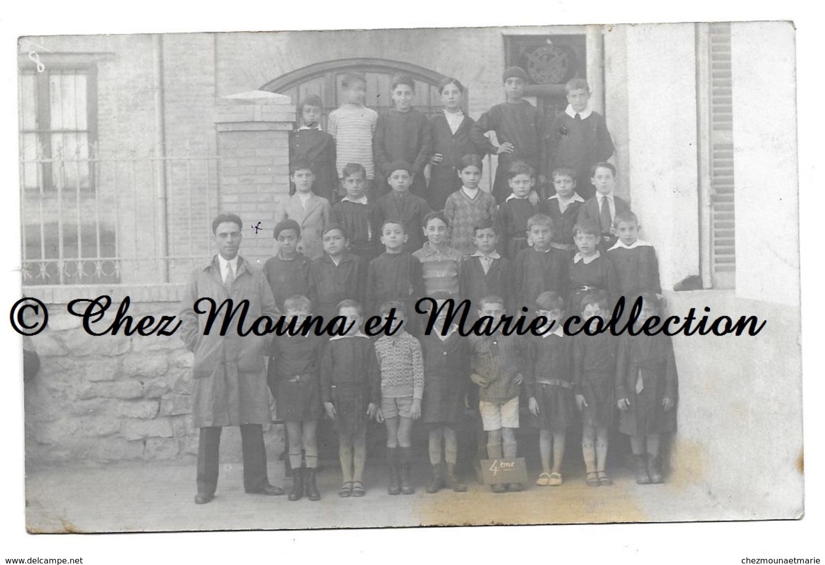 CONSTANTINE - CLASSE ENFANTS GARCONS ECOLE - PUB PNEU HUTCHINSON - ALGERIE - CARTE PHOTO - CPA - CARTE POSTALE ANCIENNE - Szenen