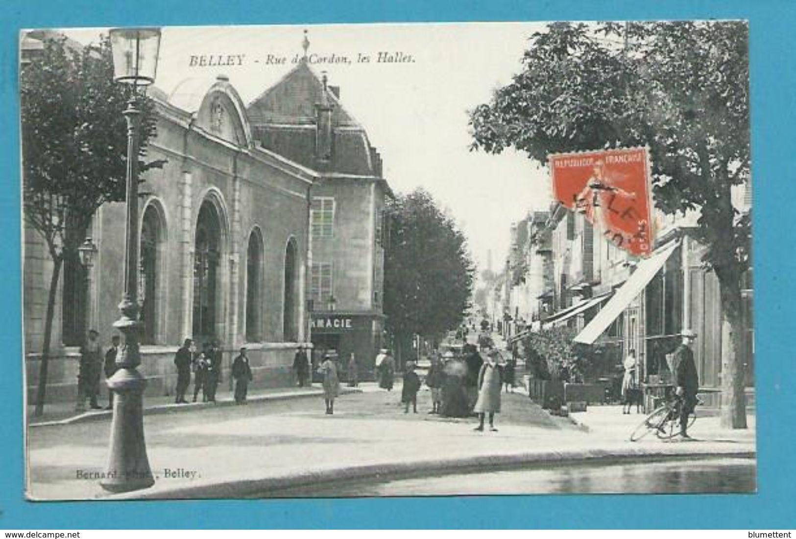 CPA Rue De Cordon Les Halles Pharmacie BELLEY 01 - Belley