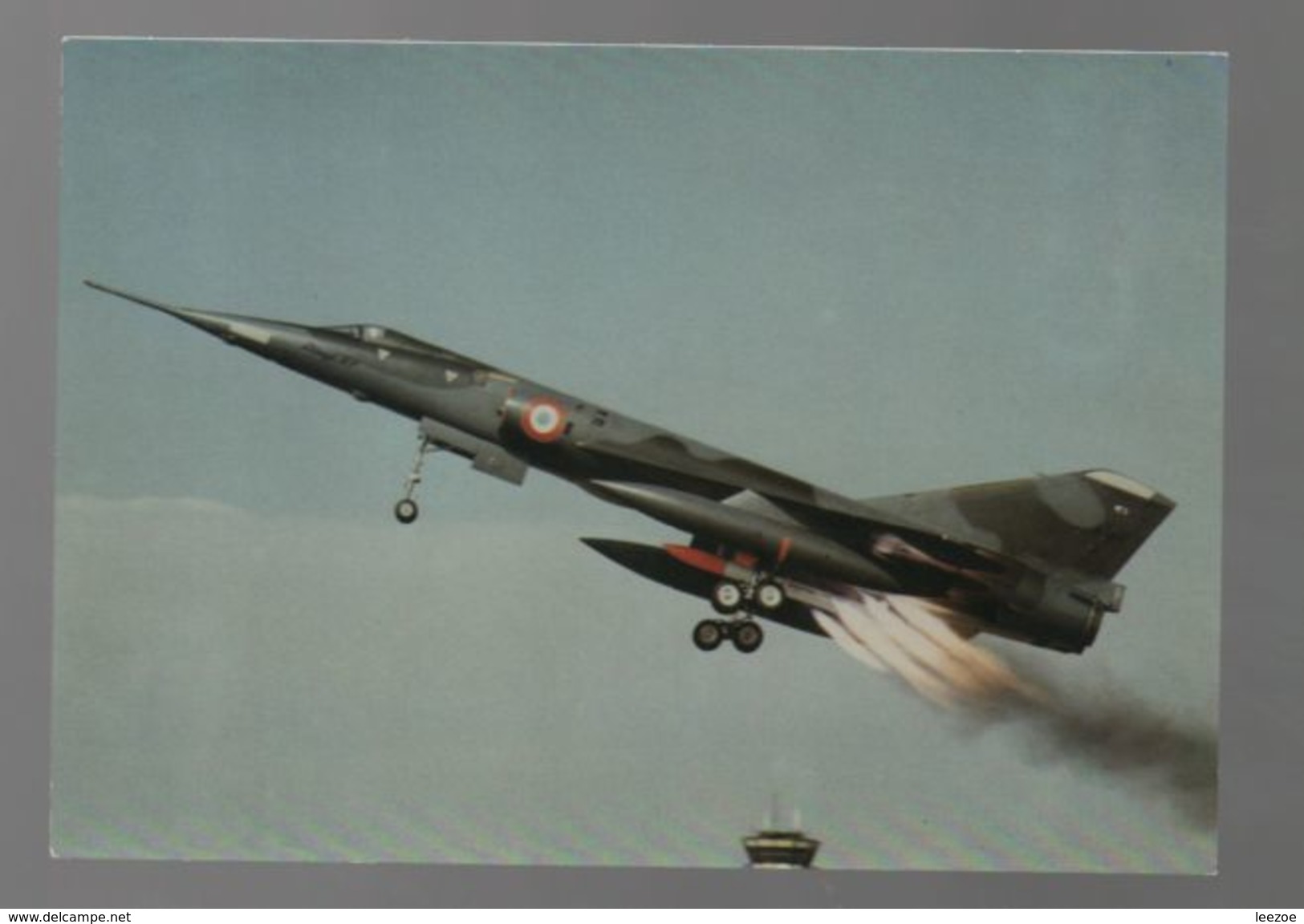 Carte Postale Avion De Combat MIRAGE IV BOMBARDIER STRATEGIQUE AU DECOLLAGE..DASSAULT AVIATION - 1946-....: Era Moderna