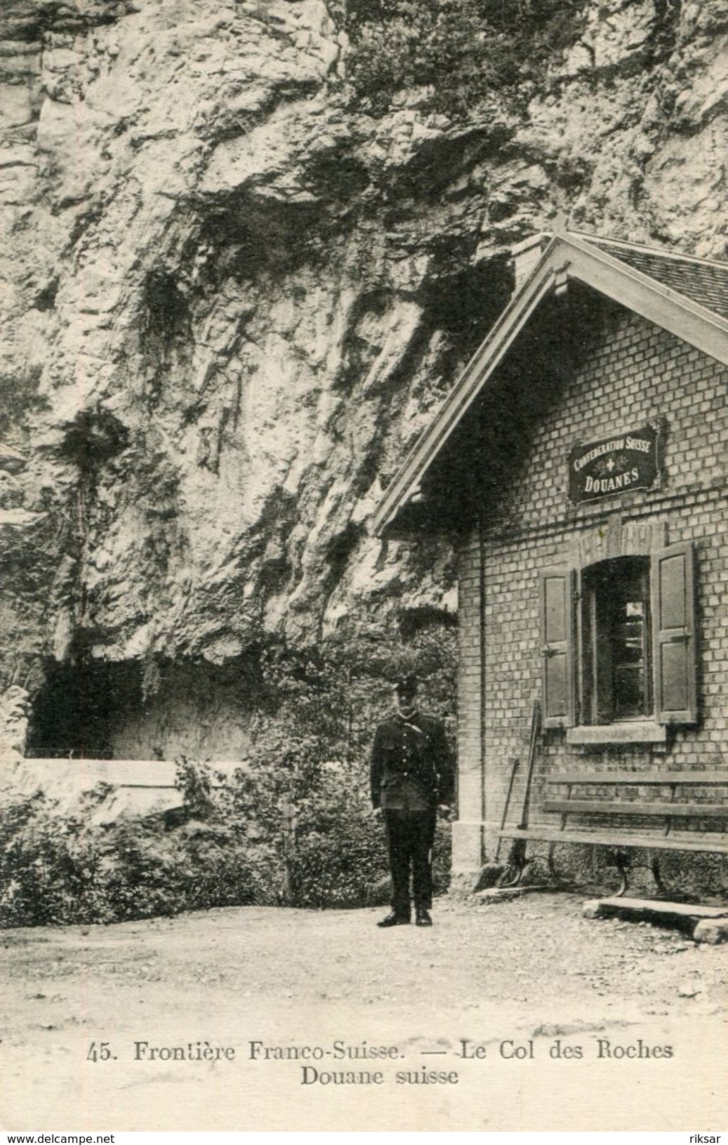 FRONTIERE(DOUANE) LE COL DES ROCHES - Douane