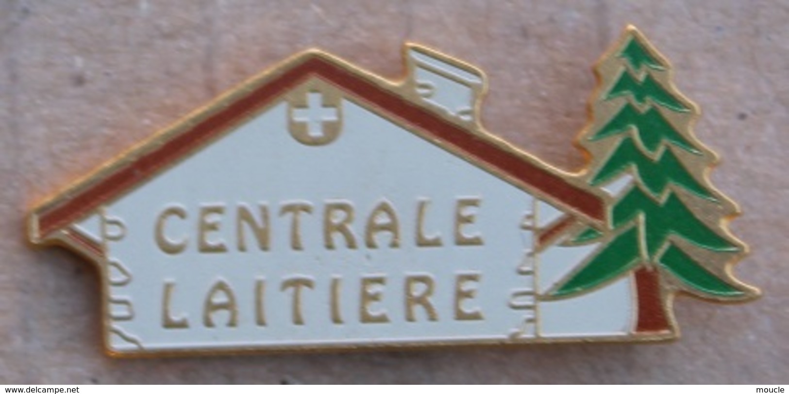 CENTRALE LAITIERE - CHALET - SUISSE - SAPIN - CROIX SUISSE - SWISS MADE - SIGNE V.STENGEL  -  (14) - Boissons