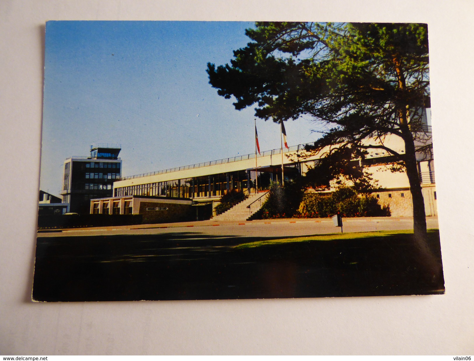 AIRPORT / FLUGHAFEN / AEROPORT      LE TOUQUET PARIS PLAGE - Aérodromes