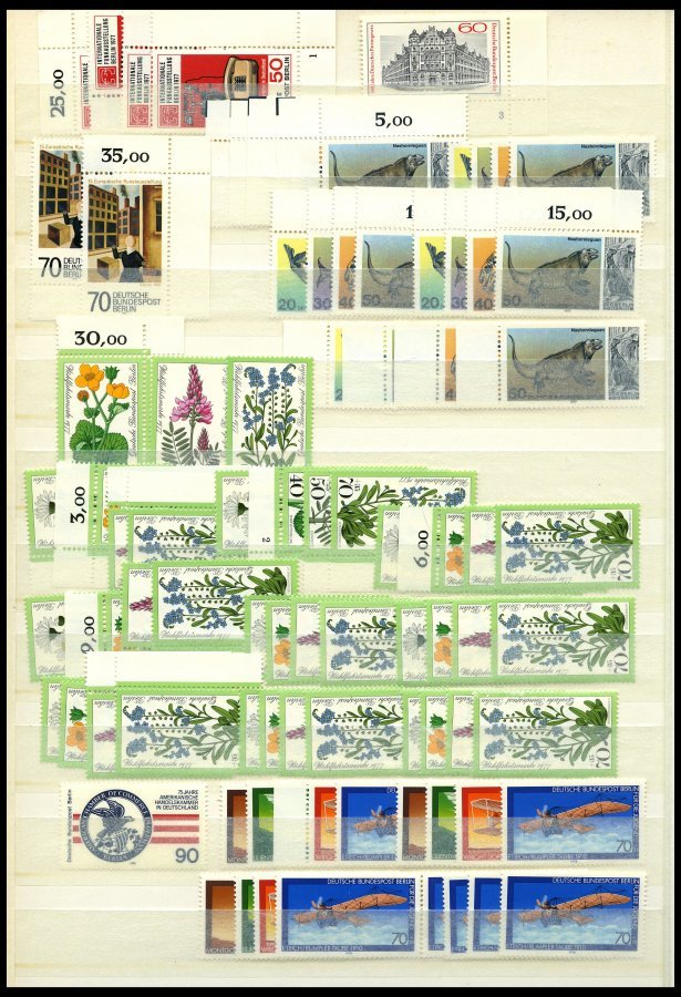 LOTS **, sauber gesteckte Dublettenpartie Berlin von 1969-81 auf Einsteckseiten, Prachterhaltung