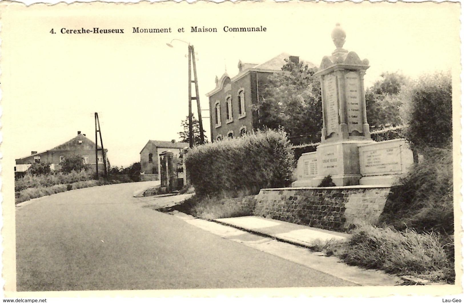 Cerexhe-Heuseux (Soumagne). Monument Et Maison Communale - Soumagne