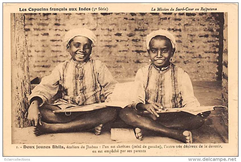 Thème:  Ecole Enseignement:   Ecoliers De Jhabua    Indes      (voir Scan) - Ecoles