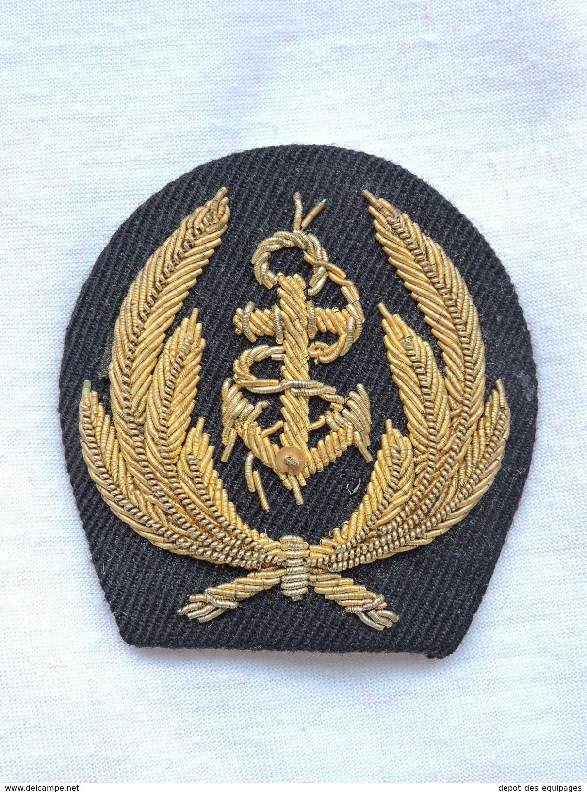 TRES BEL INSIGNE CASQUETTE OFFICIER MARINE NATIONALE