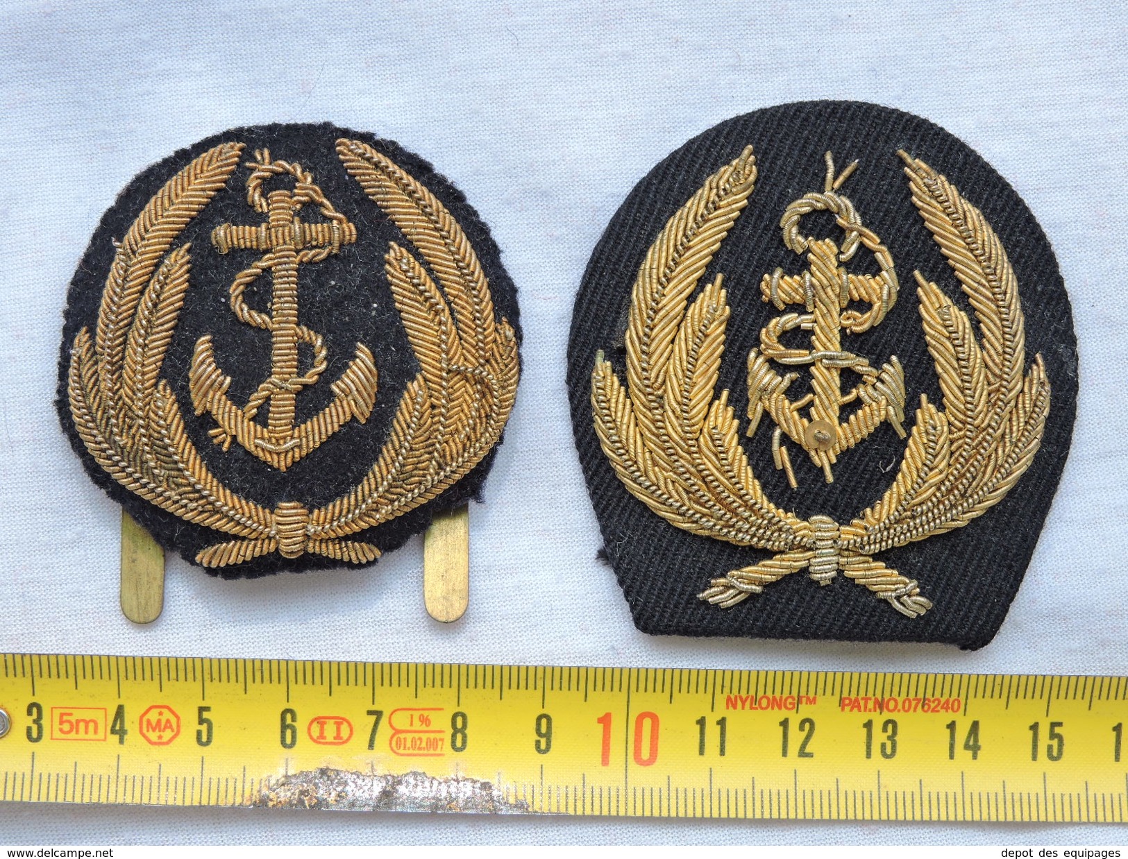 TRES BEL INSIGNE CASQUETTE OFFICIER MARINE NATIONALE