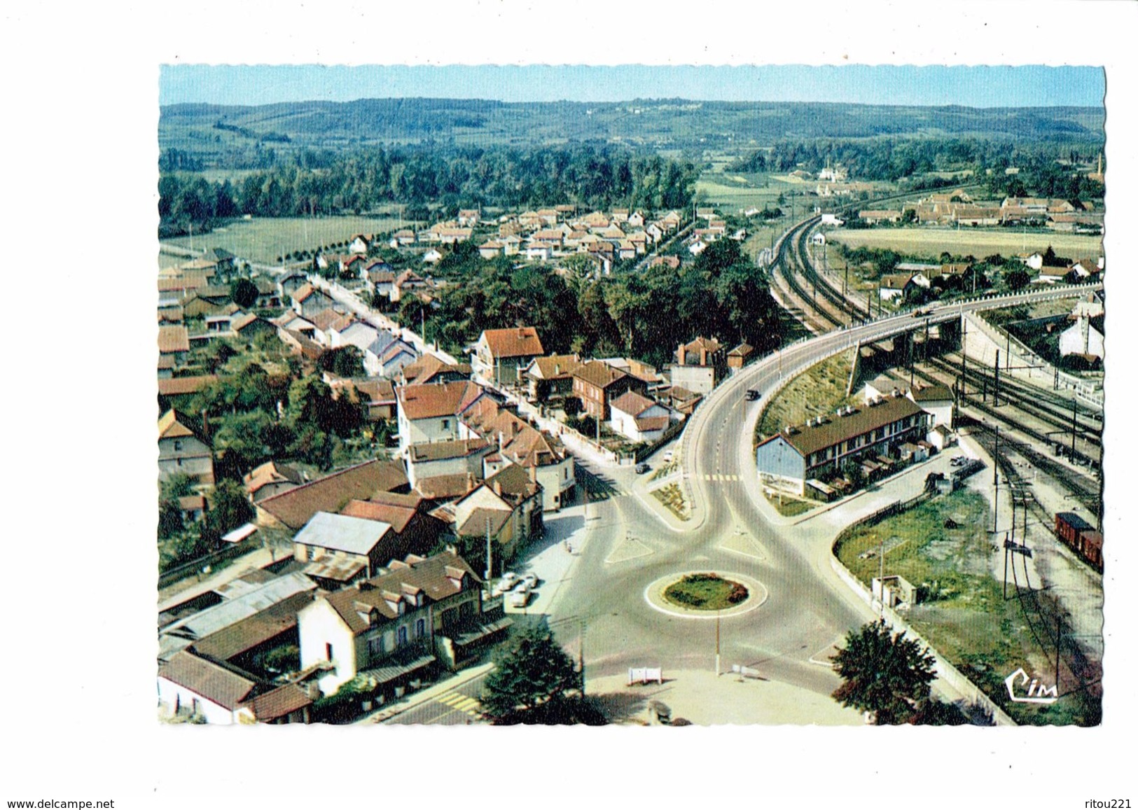 Cpm - 21 - Venarey Les Laumes - Vue Aérienne - Rond-point - Cl. 351-31 Cim - Chemin De Fer Train - Venarey Les Laumes